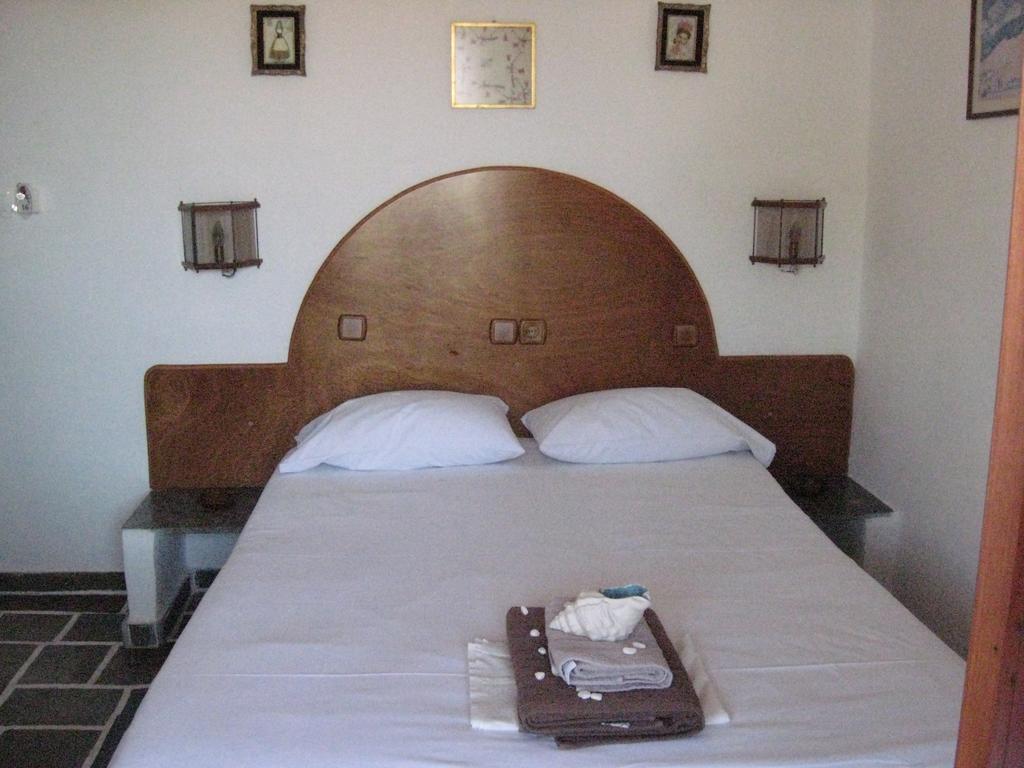 Pension Irini-Vicky อิออสคอรา ภายนอก รูปภาพ