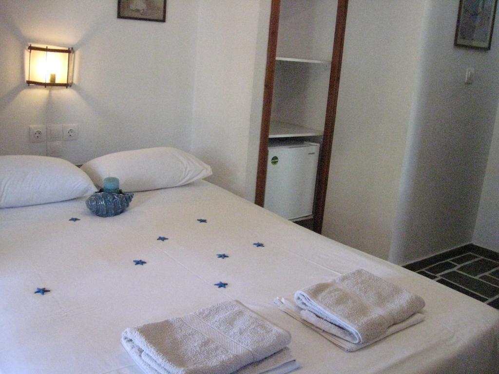 Pension Irini-Vicky อิออสคอรา ภายนอก รูปภาพ